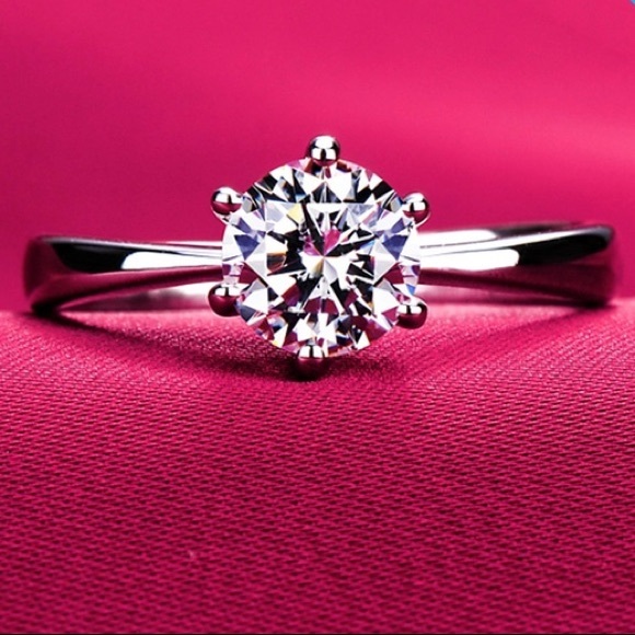 Last 1 🎄💣2CT Cubic Zirconia Solitaire Ring!!❤️💚 - Picture 5 of 8